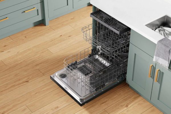 Whirlpool - 24" Top Control Built-In Dishwasher with Stainless Steel Tub, Large Capacity, 3rd Rack, 47 dBA - Black stainless steel - Image 8