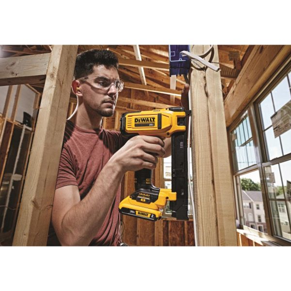 20V MAX* Cordless Cable Stapler Kit - Image 3