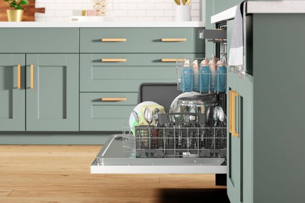 Whirlpool - 24" Top Control Built-In Dishwasher with Stainless Steel Tub, Large Capacity, 3rd Rack, 47 dBA - White - Image 10