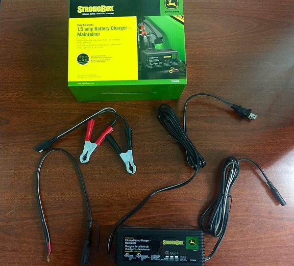 John Deere Fully Automatic 1.5 AMP Battery Charger Maintainer - TY25866 - Image 2