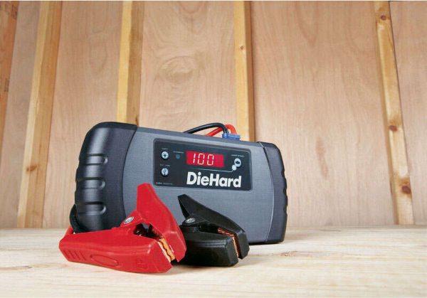 DieHard Automatic 12 V 1000 amps Battery Jump Starter - Image 2