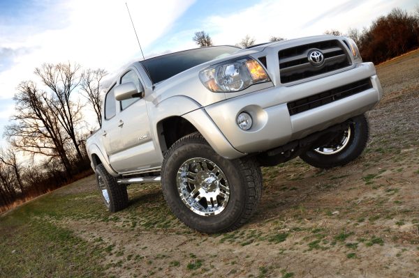 Rough Country 3" Lift Kit (fits) 2005-2020 Tacoma | N3 Shocks | Billet Suspension System | 74530 - Image 7