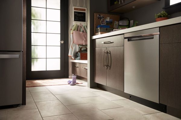 Whirlpool - 24" Built-In Dishwasher - Stainless steel - Image 6