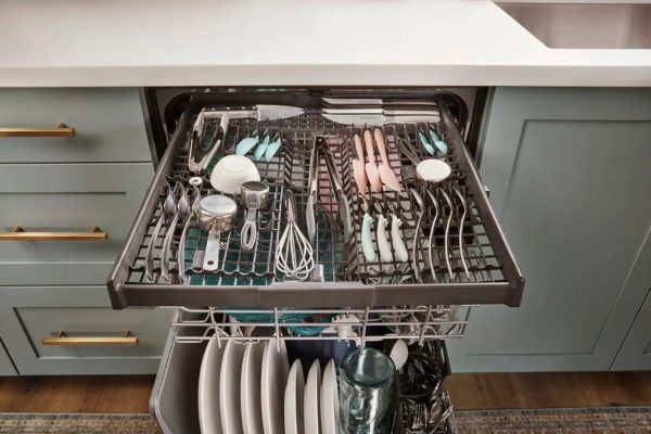 Whirlpool - 24" Top Control Built-In Dishwasher with Stainless Steel Tub, Large Capacity, 3rd Rack, 47 dBA - White - Image 11